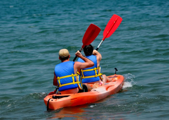kayaking-experience-on-lake-kivu