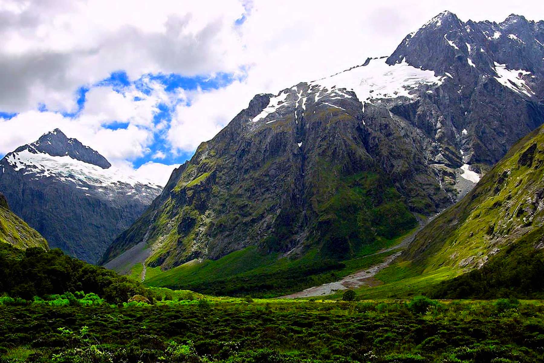 unravel-the-mystique-of-the-rwenzori-mountains